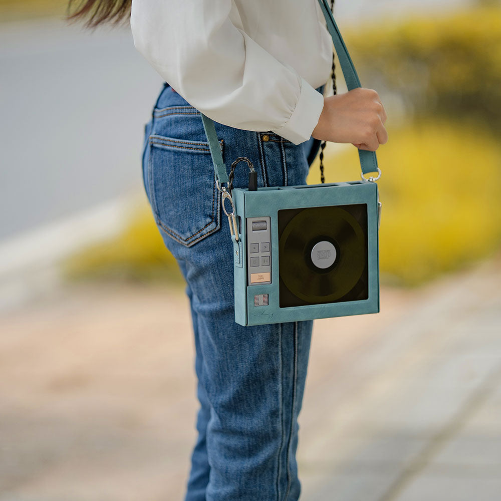 Cayin CP6 - Portable CD Player with Tubes