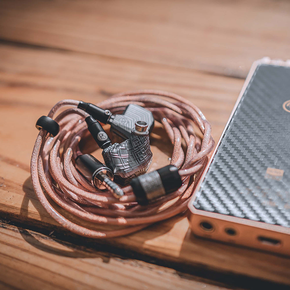 Plussound VOLTA - High-End Tribryd IEMs