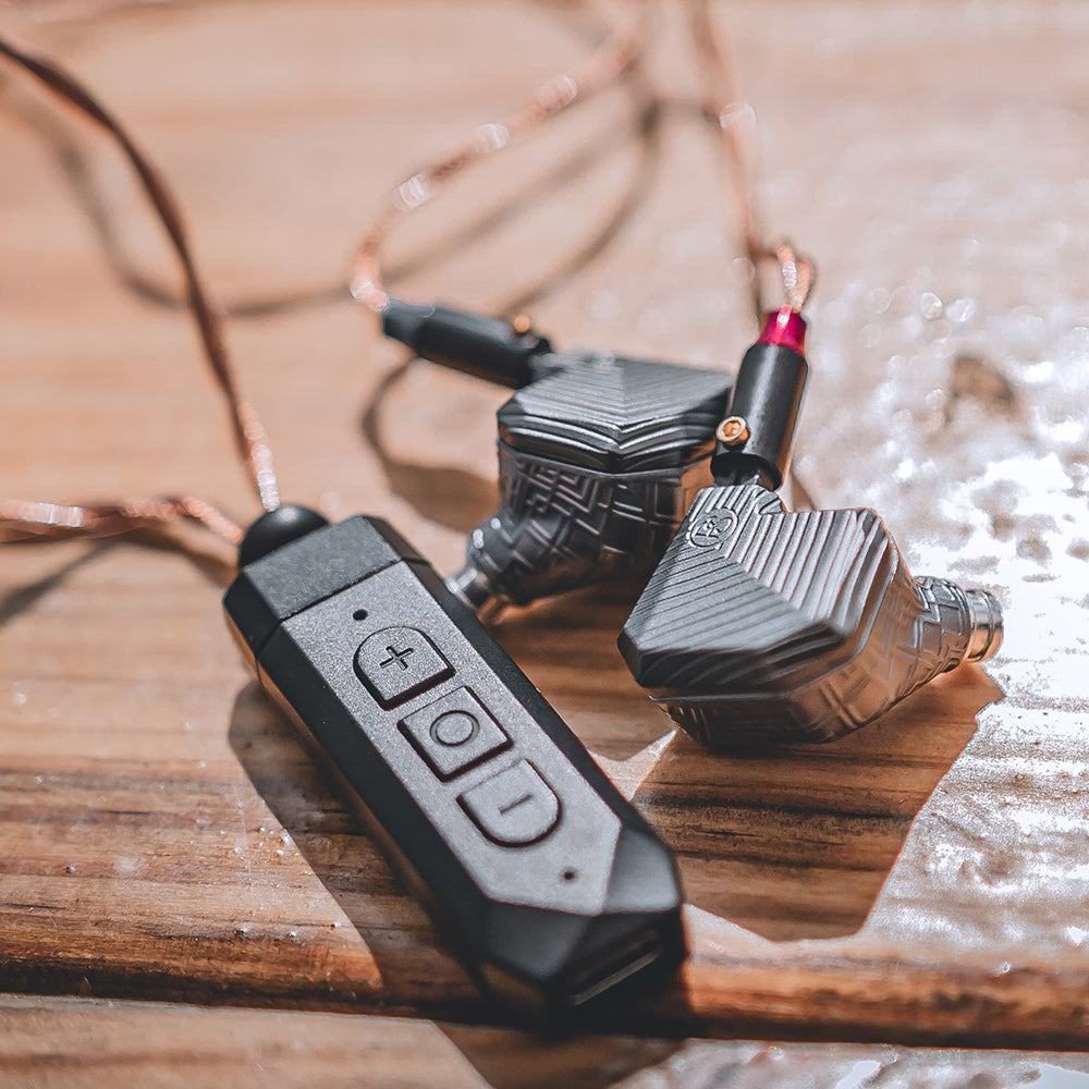 Plussound VOLTA - High-End Tribryd IEMs