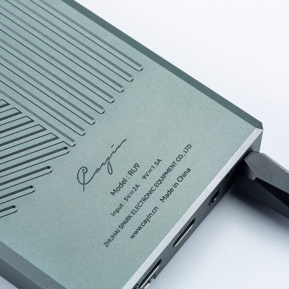 Cayin Ru9 - Amplificatore per cuffie per tubi portatili e DAC