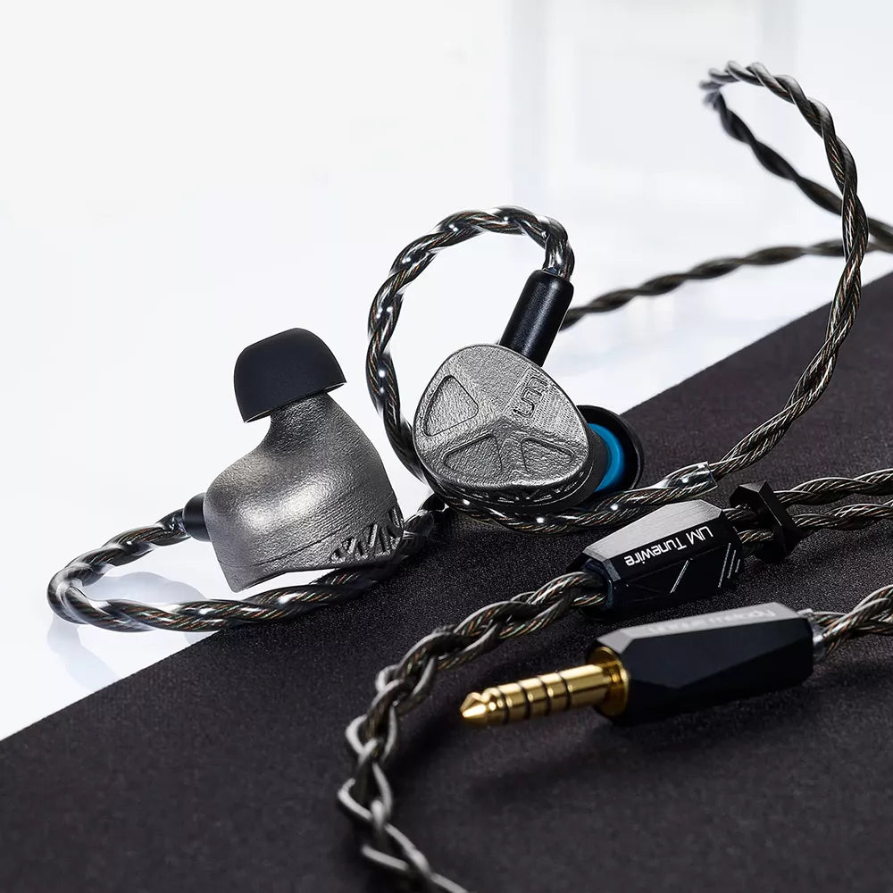 Unique Melody Stardust - 6 Driver Premium IEMs