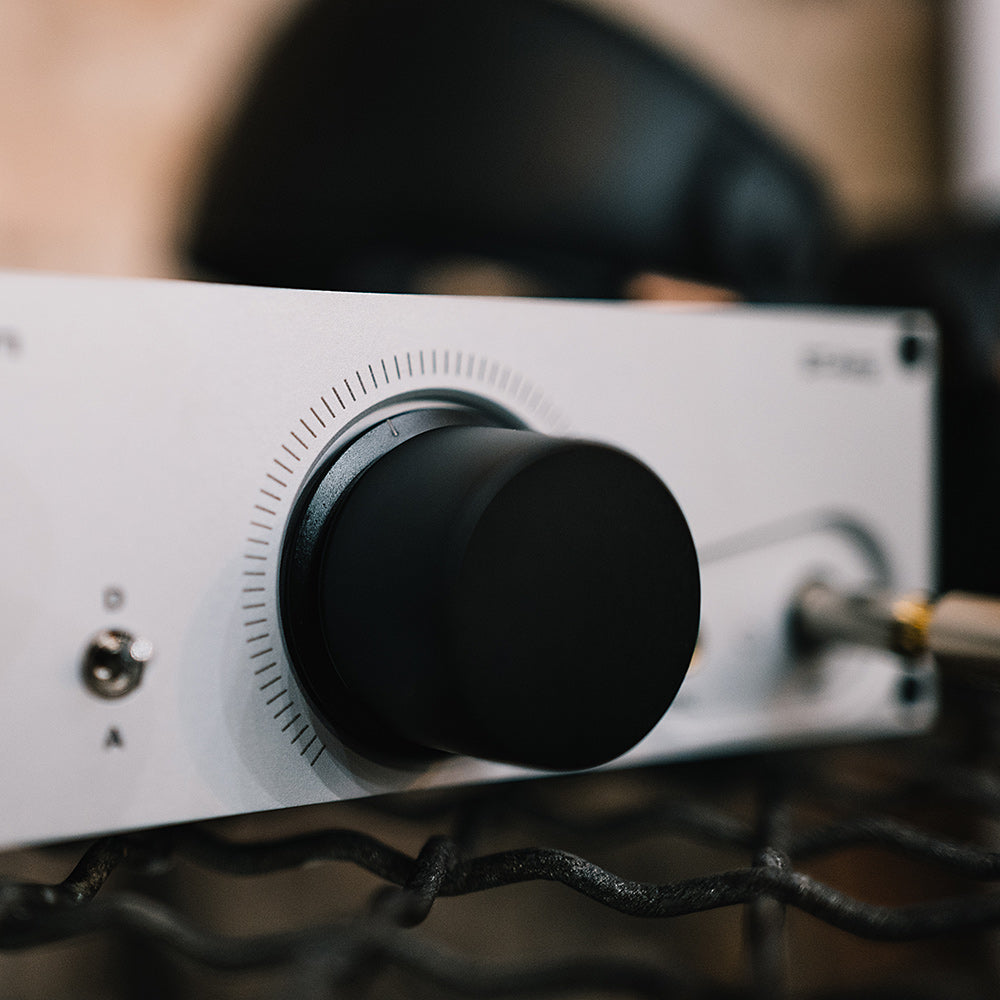 EarMen ST-Amp - Fully Balanced DAC / Headphone Amp / Preamp