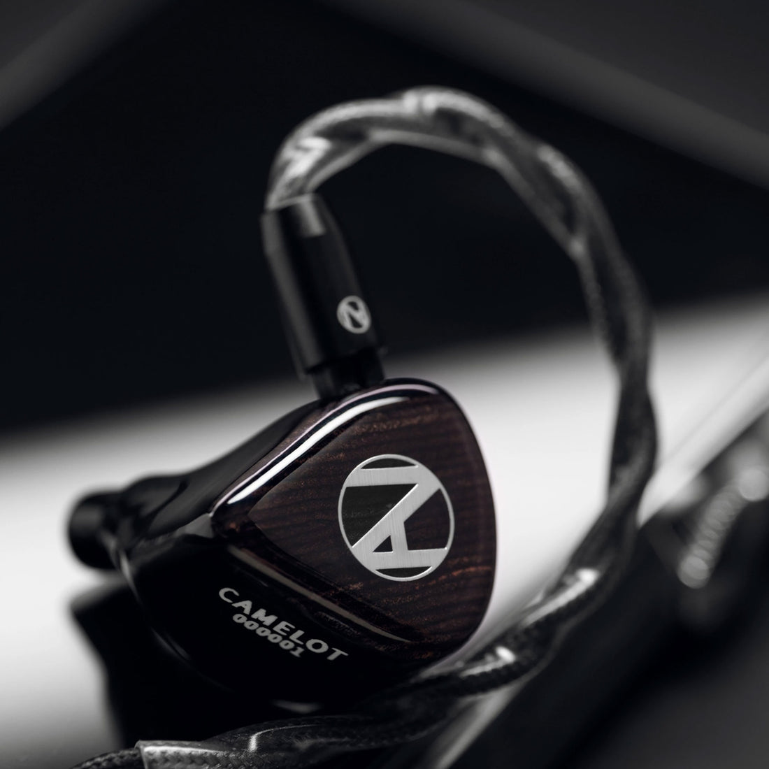 Nostalgia Audio Camelot - Tribrid reference in-ear monitor