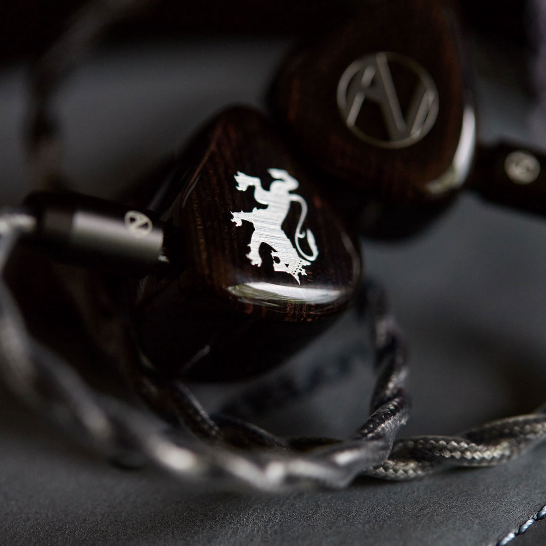 Nostalgia Audio Camelot - Tribrid reference in-ear monitor