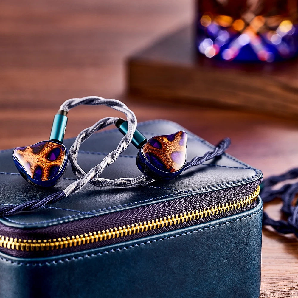 Unique Melody The Multiverse Mentor - Hybrid Flagship IEM