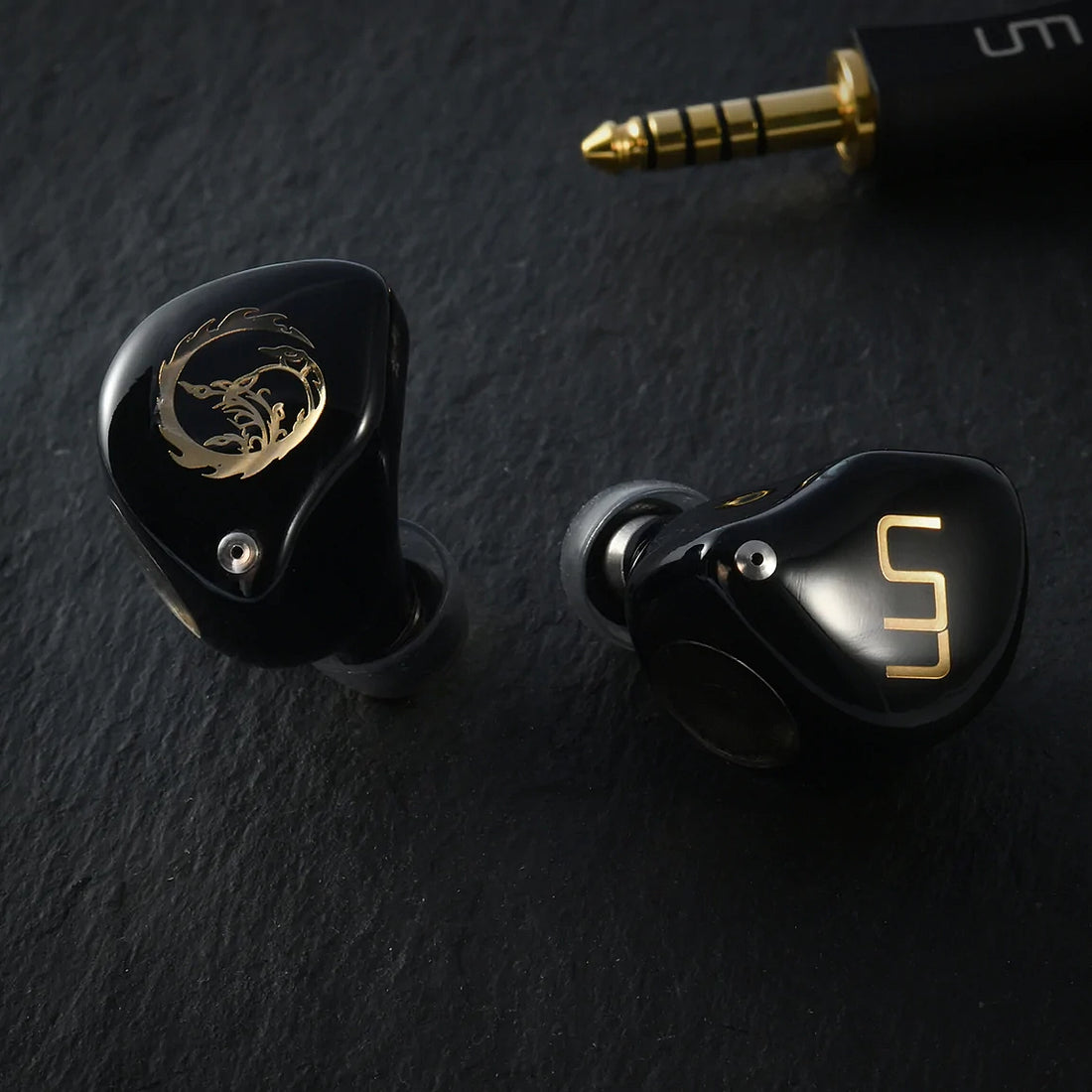 Unique Melody UM MEXT - High-End Tribrid IEM